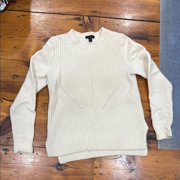 J.Crew Ivory Cream Knit Wool Sweater Size Medium - Picture 1 of 8
